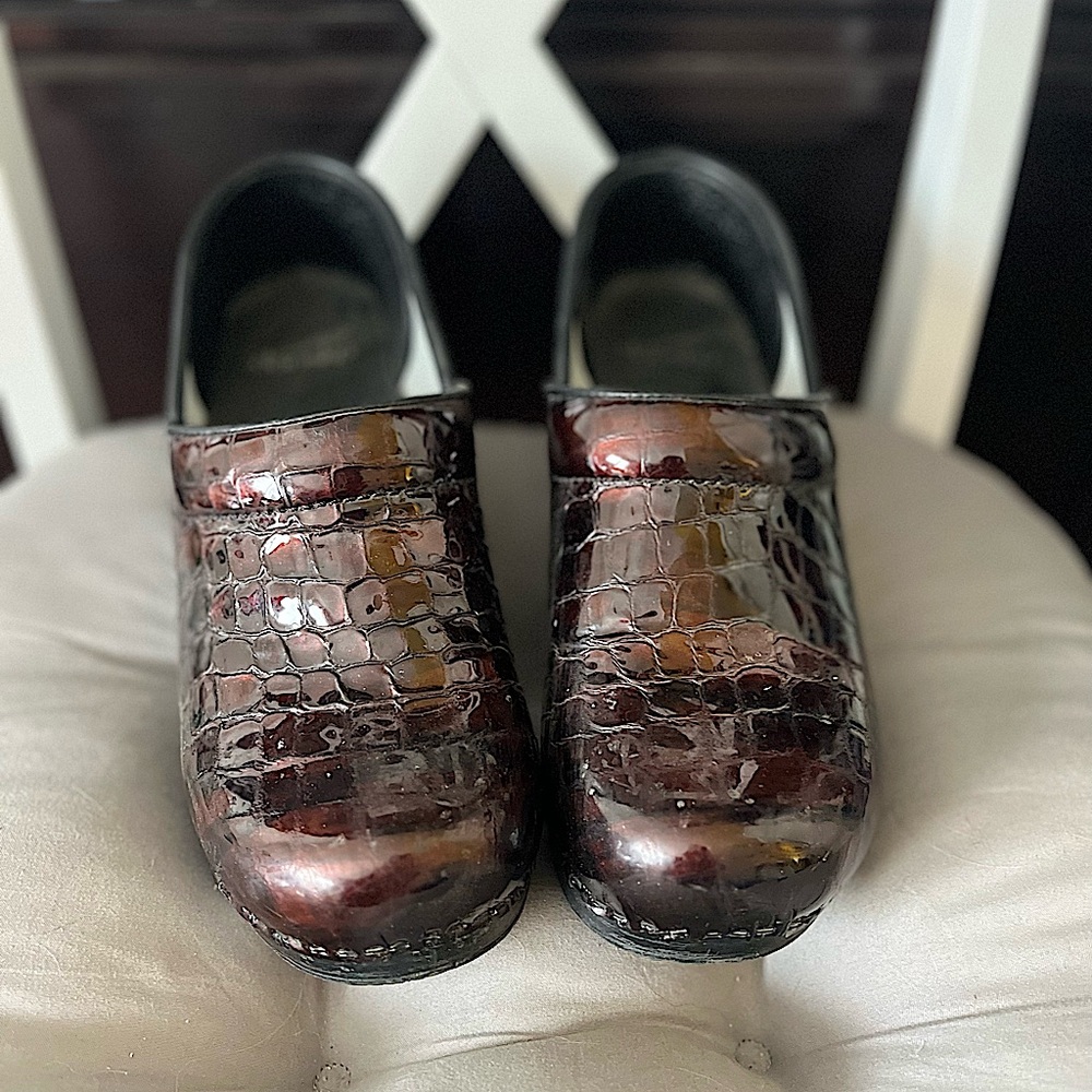 Dansko Deep Red Size 38